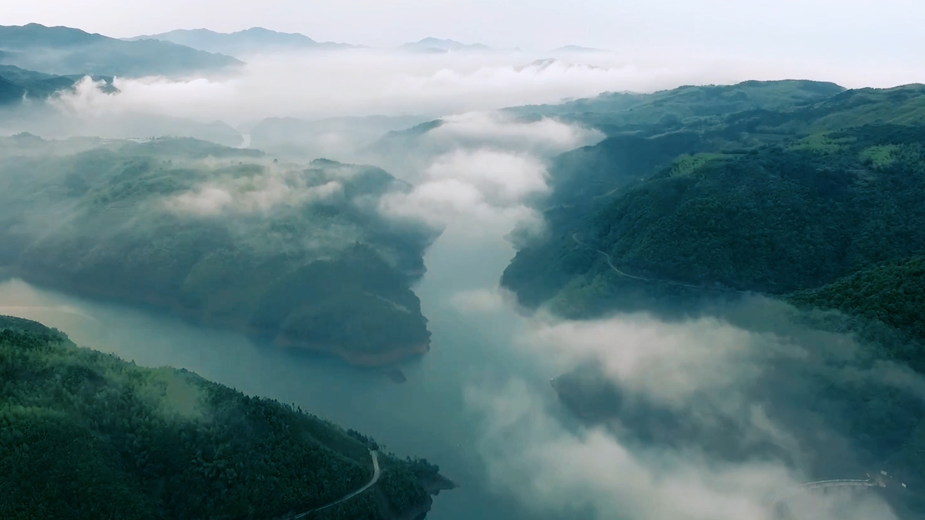 推动企业绿色治理，，，，，推进生态文明建设
